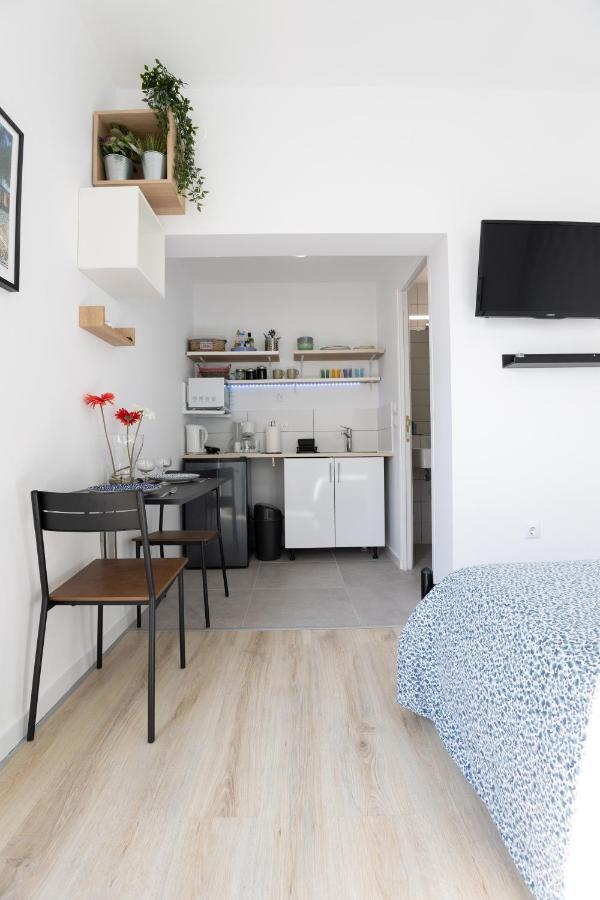 Апартаменты Cozy Studio, Near Airport & Sea Порто-Рафти Экстерьер фото
