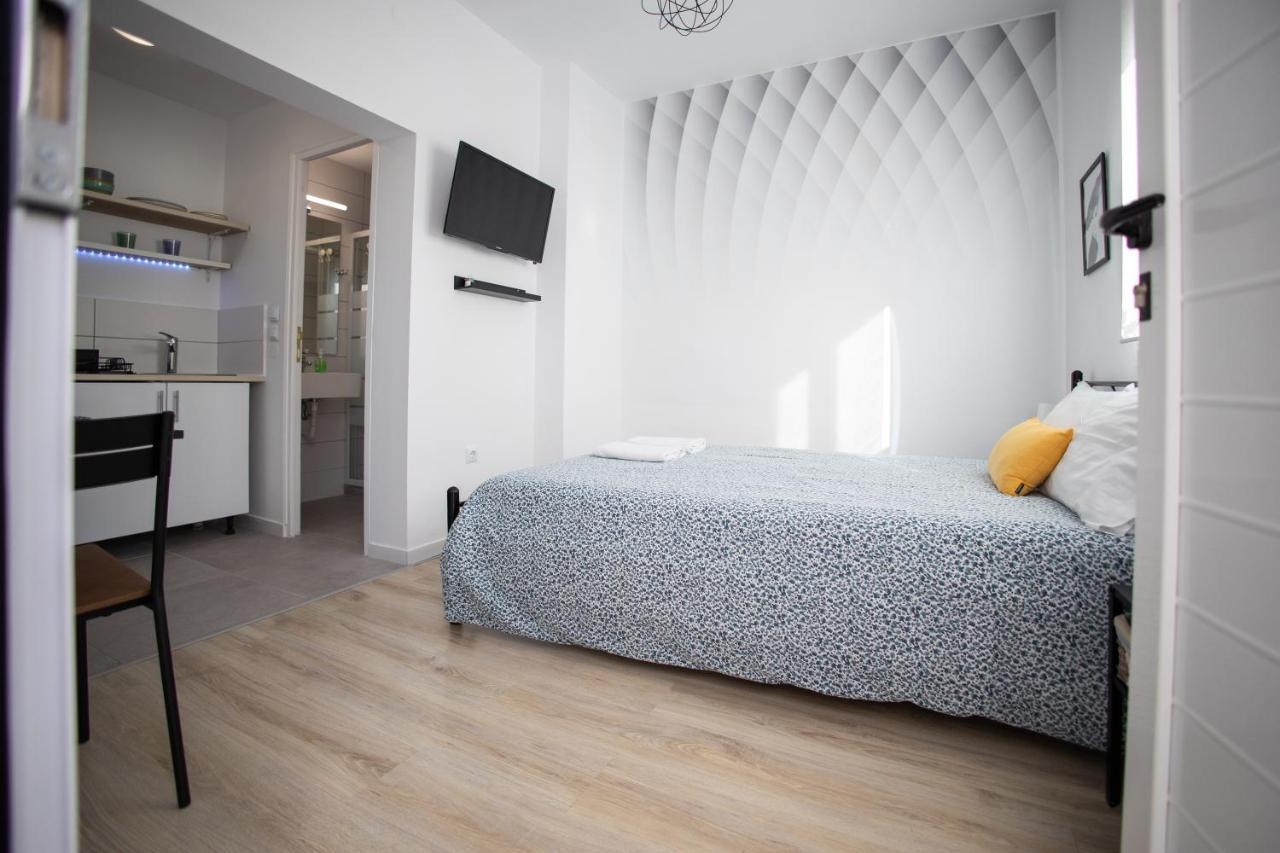 Апартаменты Cozy Studio, Near Airport & Sea Порто-Рафти Экстерьер фото